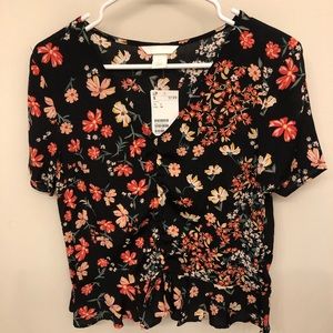 H & M Floral top sz 2 short sleeve